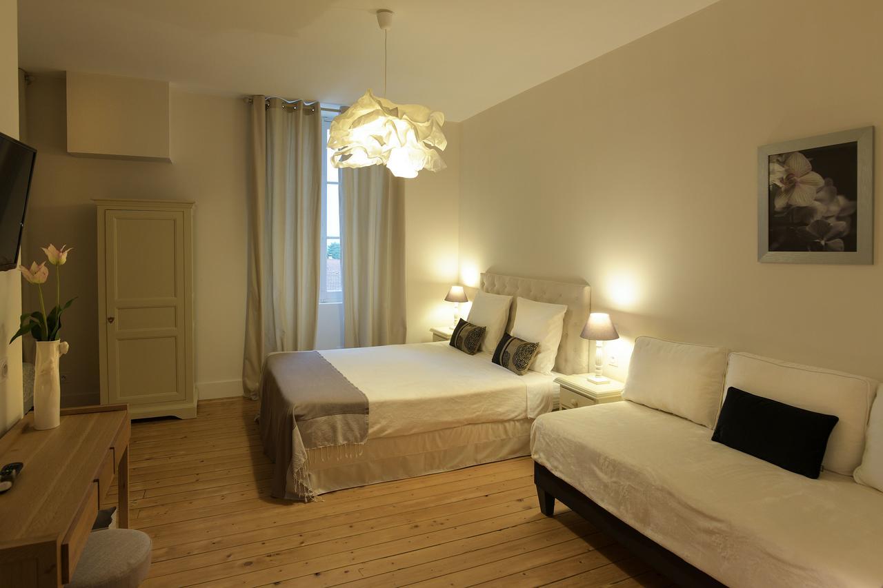 Le Cercle Chambres Climatisees Coligny Экстерьер фото